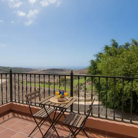 Holiday home Homeforguest Salobre Golf Villa, Pool, Bbq, Wifi, Stunning Views San Bartolome de Tirajana (Gran Canaria)