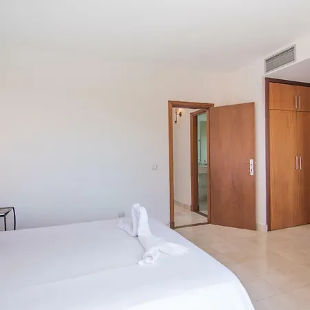 Holiday home Homeforguest Salobre Golf Villa, Pool, Bbq, Wifi, Stunning Views *